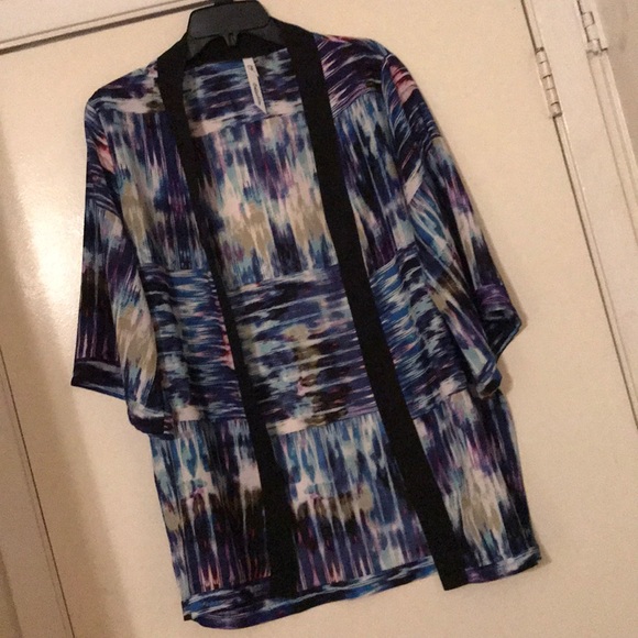 NY Collection Tops - EUC NY Collection Short Sleeve Kimono Top. Medium